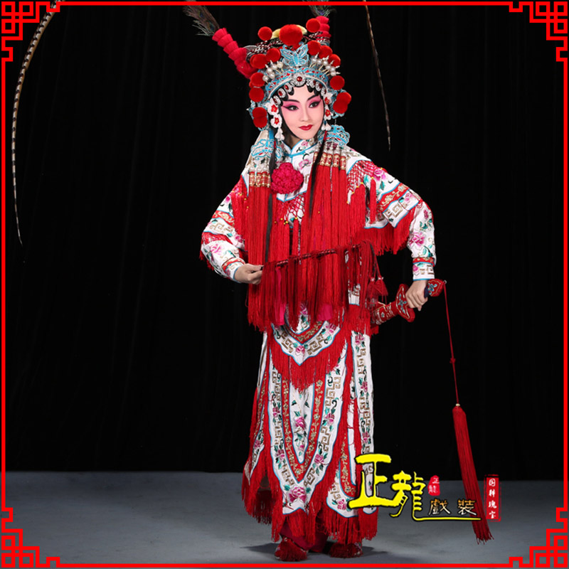 广陵刀马旦改容战父 软绉镶边女改良靠